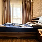 Europroperties Golden Line Lejlighed *