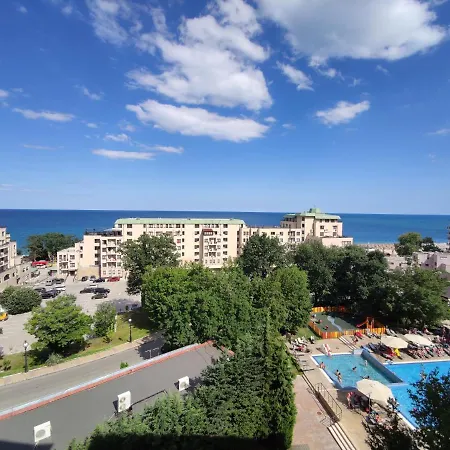 Europroperties Golden Line Apartament *