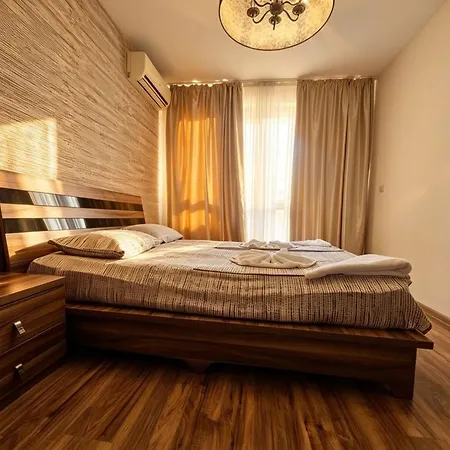 Europroperties Golden Line شقة *