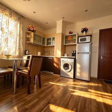 شقة Europroperties Golden Line
