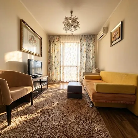 Europroperties Golden Line شقة