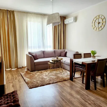 Europroperties Golden Line Appartement *