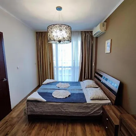 Europroperties Golden Line Appartement *