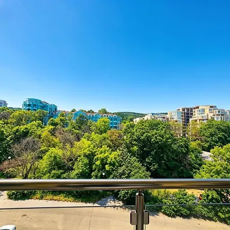 Europroperties Golden Line 아파트 *